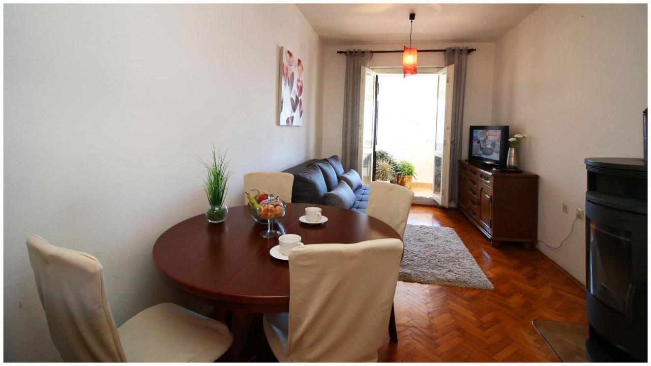 Apartment Slavko Примоштен Екстер'єр фото