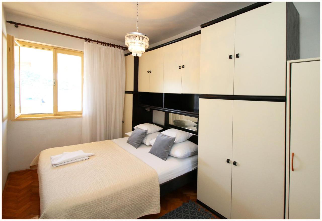 Apartment Slavko Примоштен Екстер'єр фото